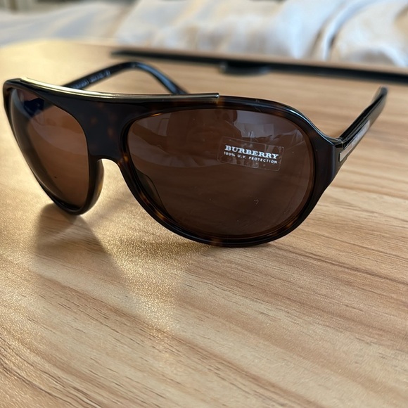 AUTHENTIC VINTAGE BURBERRY SUNGLASSES 🌞 - Picture 7 of 13
